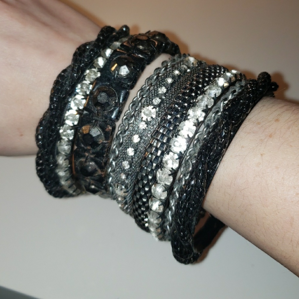 Black mixed bangle set